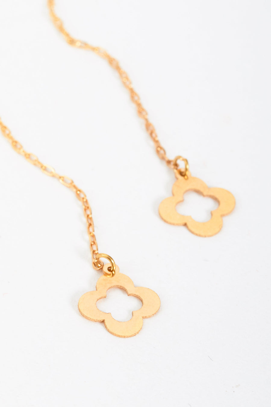 Clover Shape 18K Gold Threader Earrings
