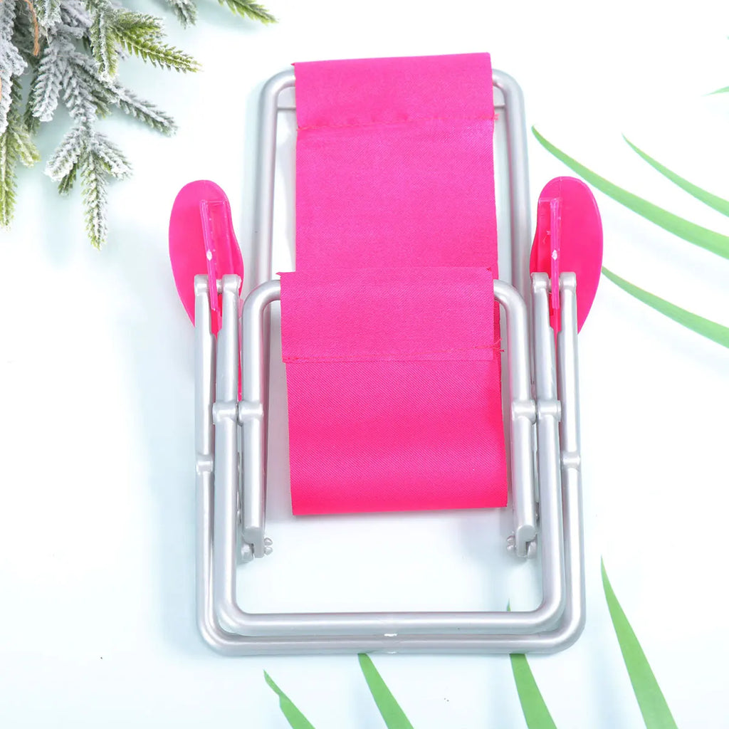 Set of two realistic miniature folding beach chairs for dollhouse and diorama decoration — view 5