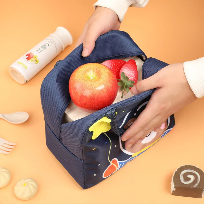 Thermal lunch box for kids in vibrant polyester with raised 3D character details and handle. — view 4