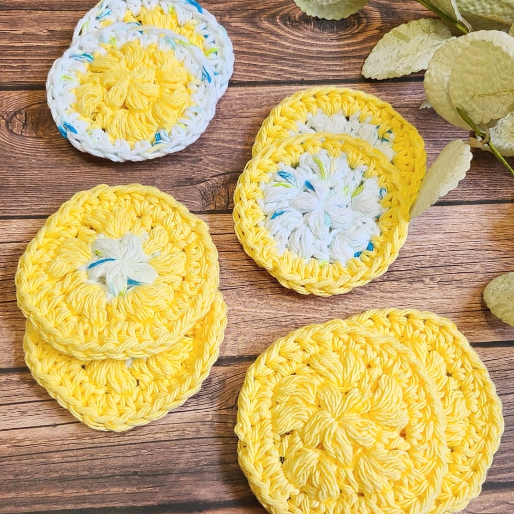 Reusable cotton face scrubbies and makeup remover pads in a set of eight for sustainable skincare — view 3