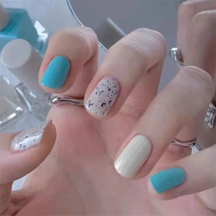 White Small Flower Acrylic Press-On Nails-31
