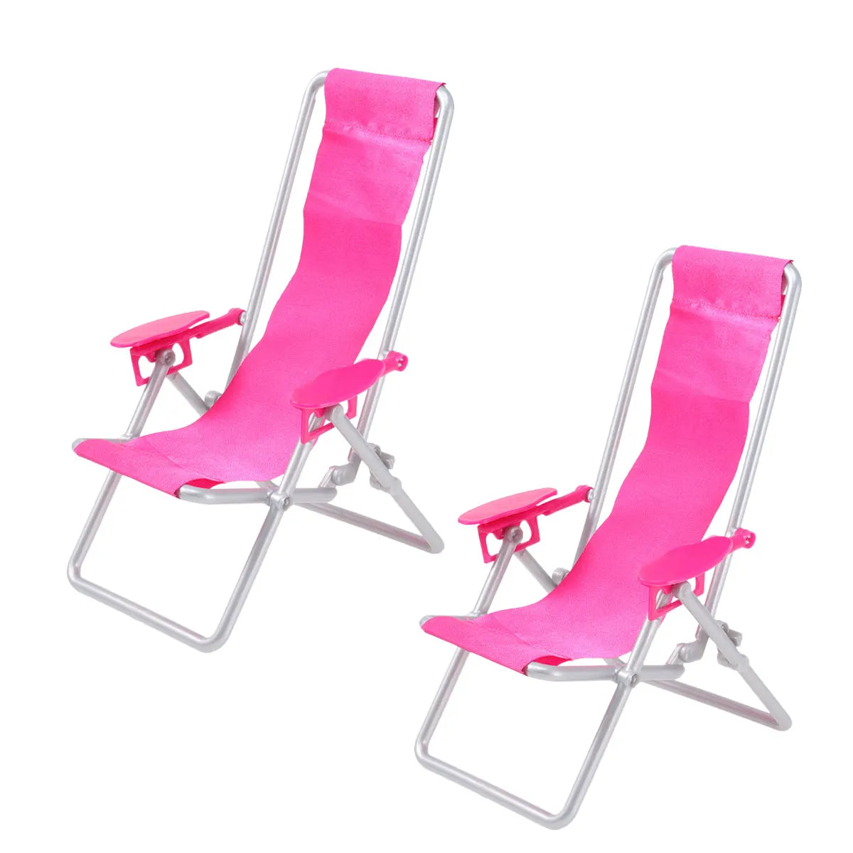Set of two realistic miniature folding beach chairs for dollhouse and diorama decoration