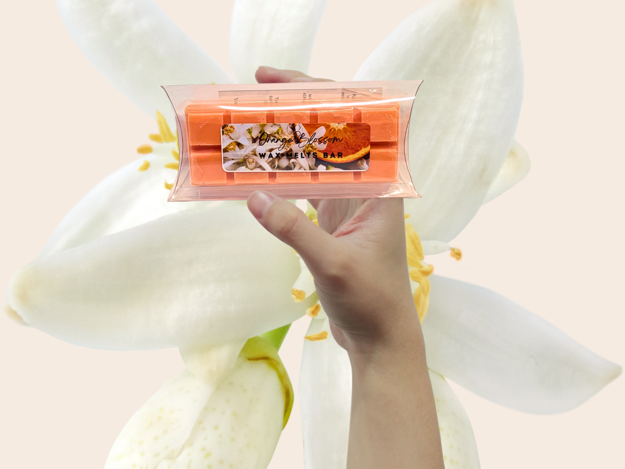 Cozy and comforting artisan soy wax melts bar in warm tones for seasonal home fragrance — view 4