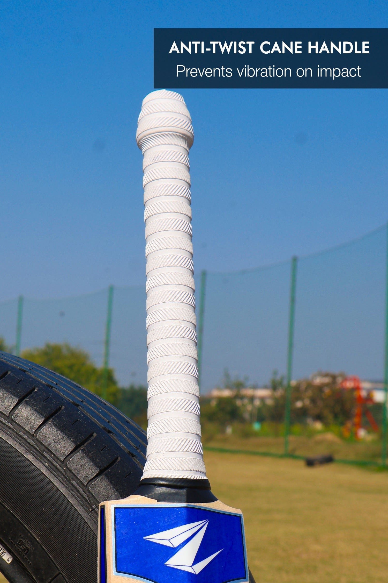 ZAP Bouncer tennis cricket bat in Kashmir willow with scooped back and chevron grip handle — view 5