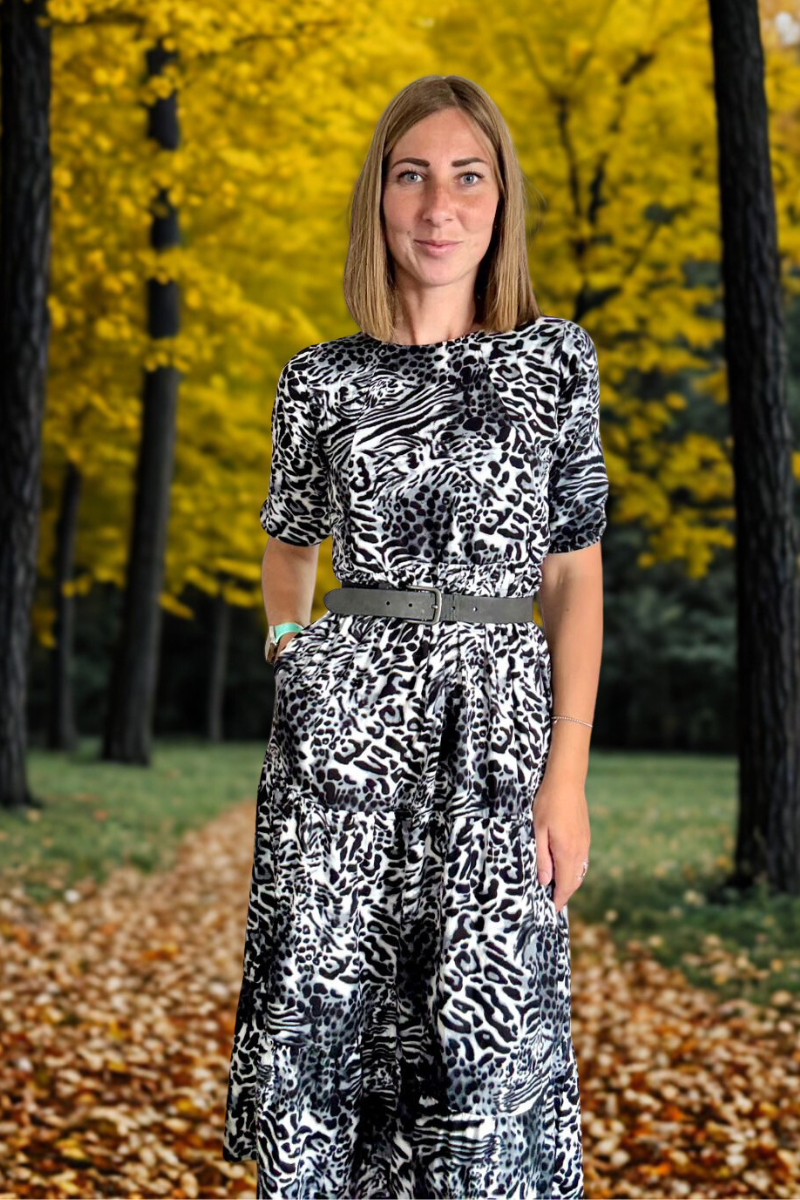 Grey leopard print cotton breastfeeding midi dress with a smock fit and hidden zips — view 5