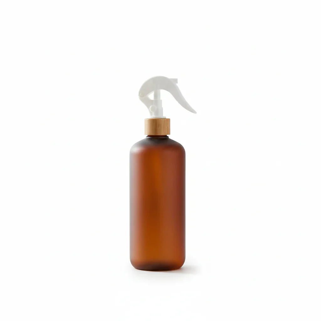 Amber frosted PET plastic 500ml spray bottle with white adjustable trigger nozzle for household cleaning — view 2
