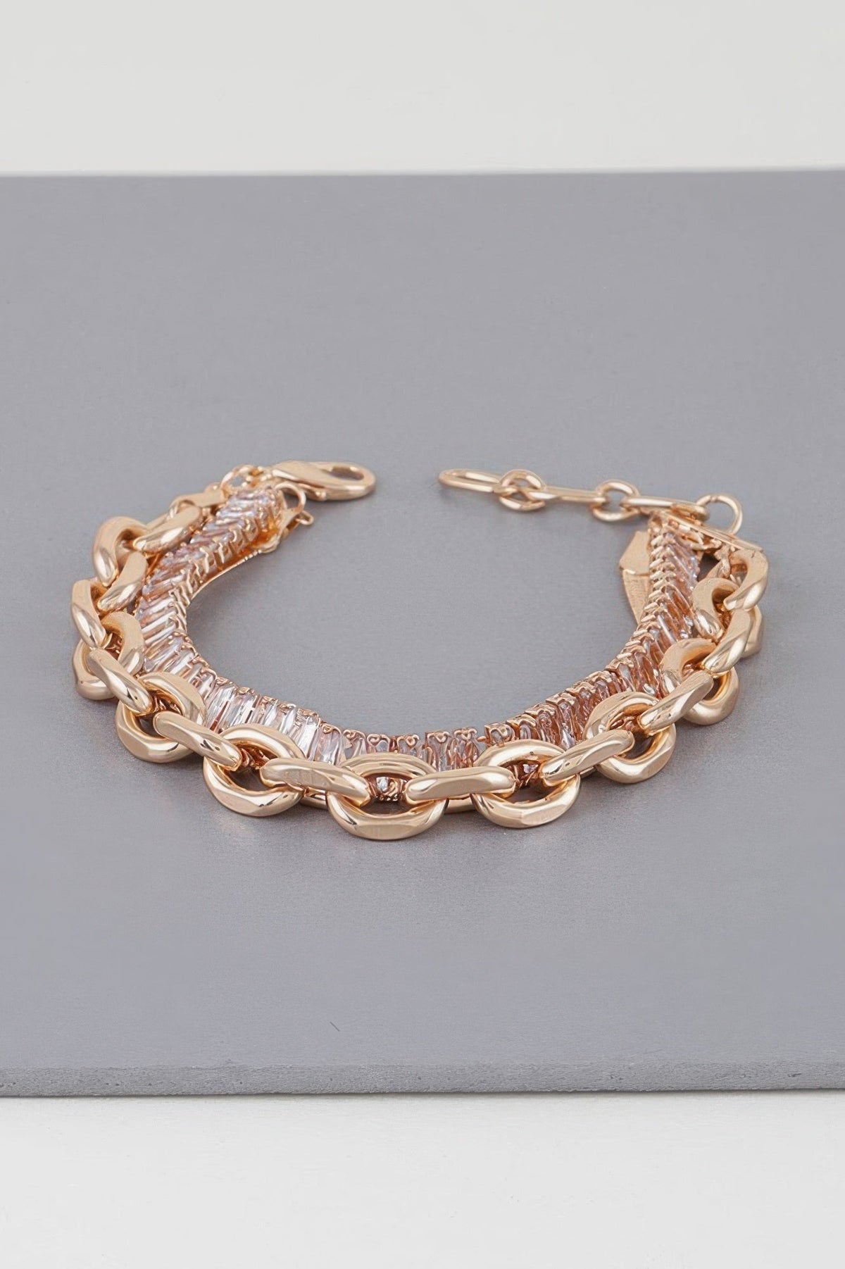 WOMEN'S BRACELETS Trending Prêt-à-Porter New Collection MINNEAPOLIS BYMANYC ® New York-1