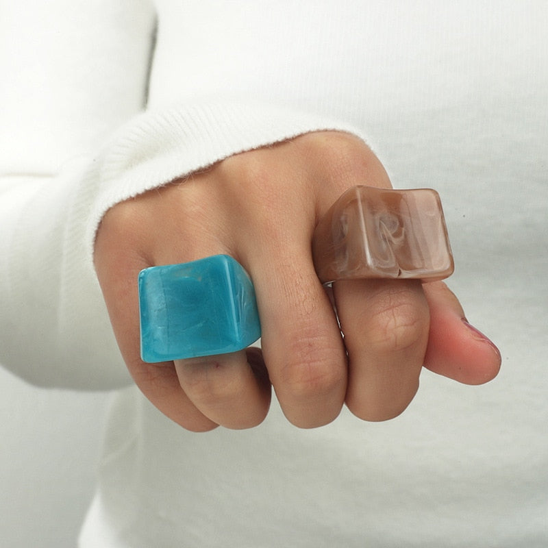 Chunky square acrylic resin rings in marbled emerald green and crisp arctic white. — view 5