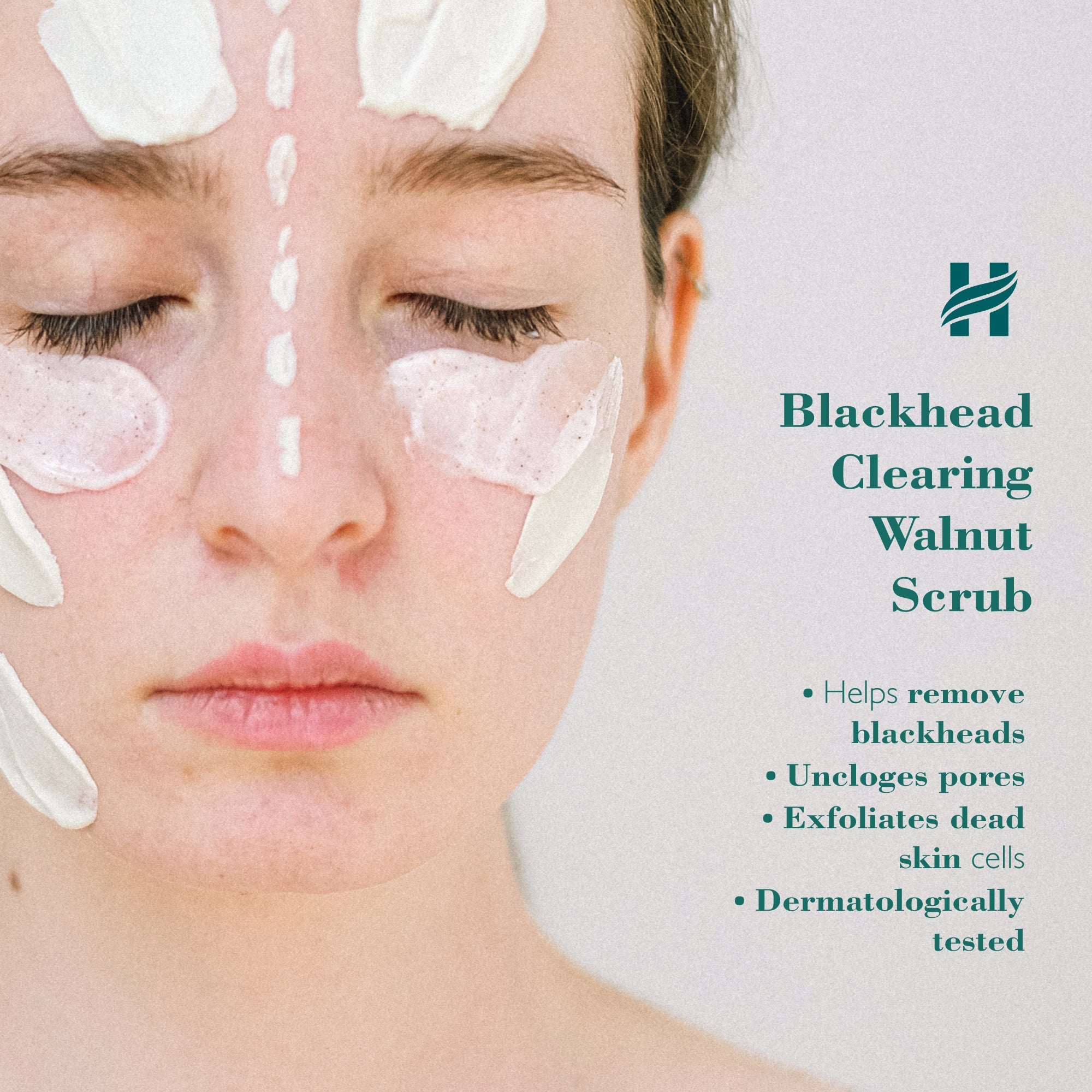 Himalaya blackhead clearing walnut face scrub in a 75ml squeeze tube with botanical ingredient graphics — view 2