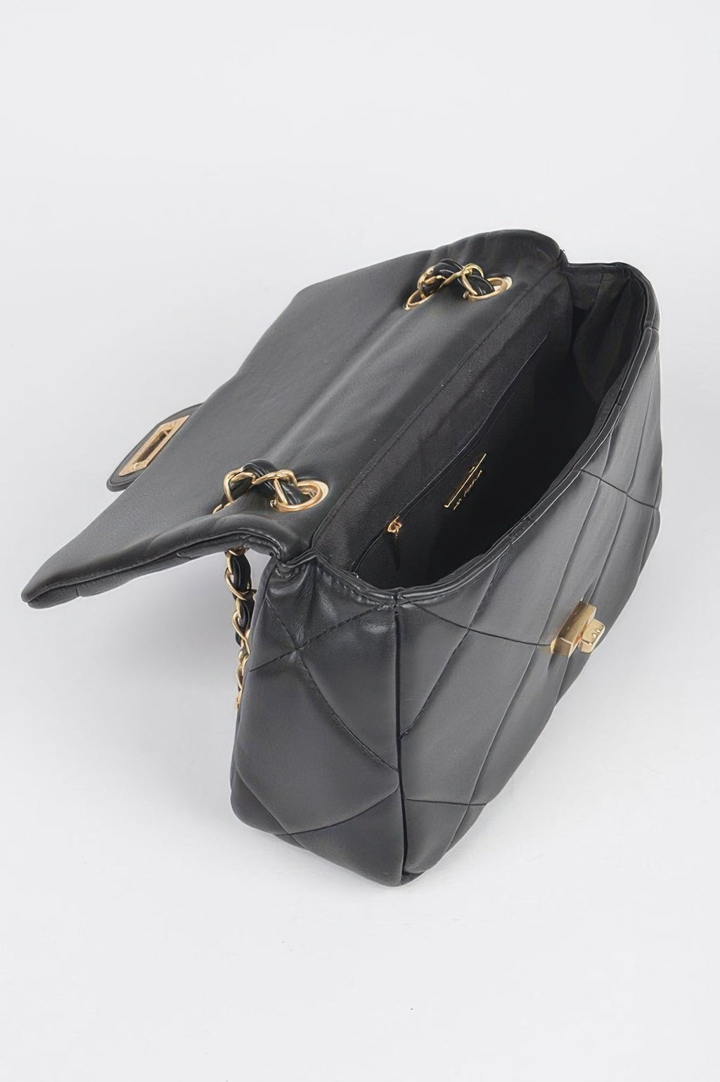Little Italy rhinestone evening clutch in a sparkling heart-shaped silhouette with a metal frame — view 5