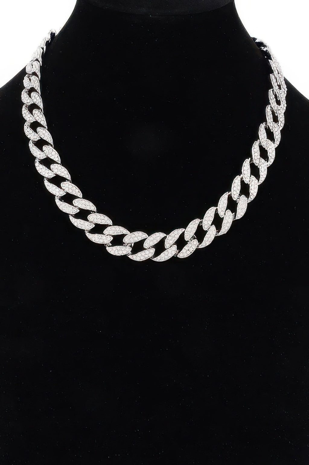 Bold silver-tone Hell's Kitchen statement necklace featuring a chunky hammered texture chain for women