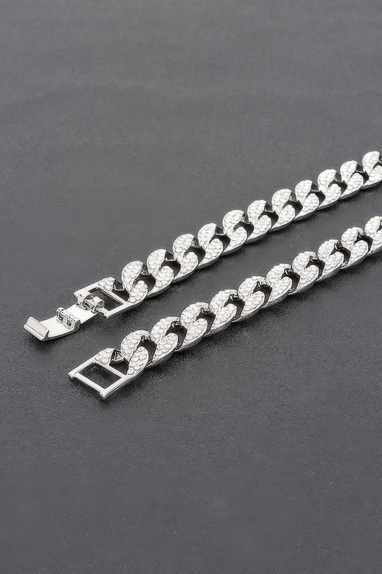 Bold silver-tone Hell's Kitchen statement necklace featuring a chunky hammered texture chain for women — view 2
