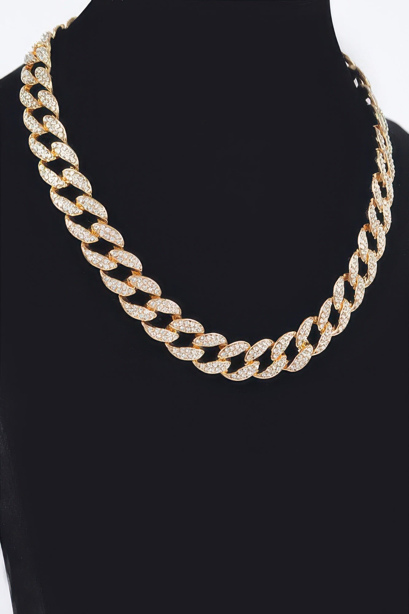 Bold silver-tone Hell's Kitchen statement necklace featuring a chunky hammered texture chain for women — view 5