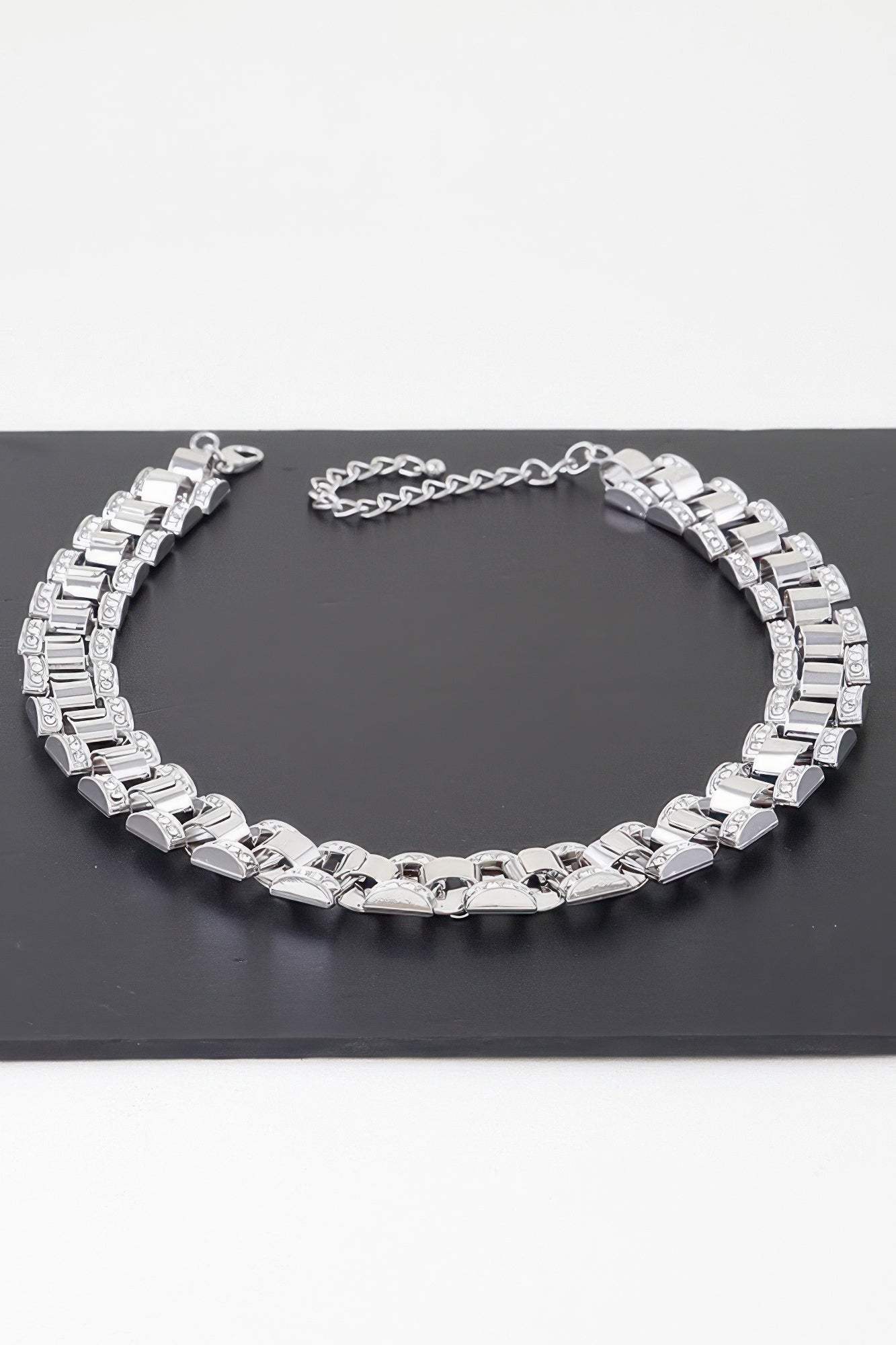 Women's Hell's Kitchen gold or silver-plated box chain necklace featuring clear gemstones — view 4