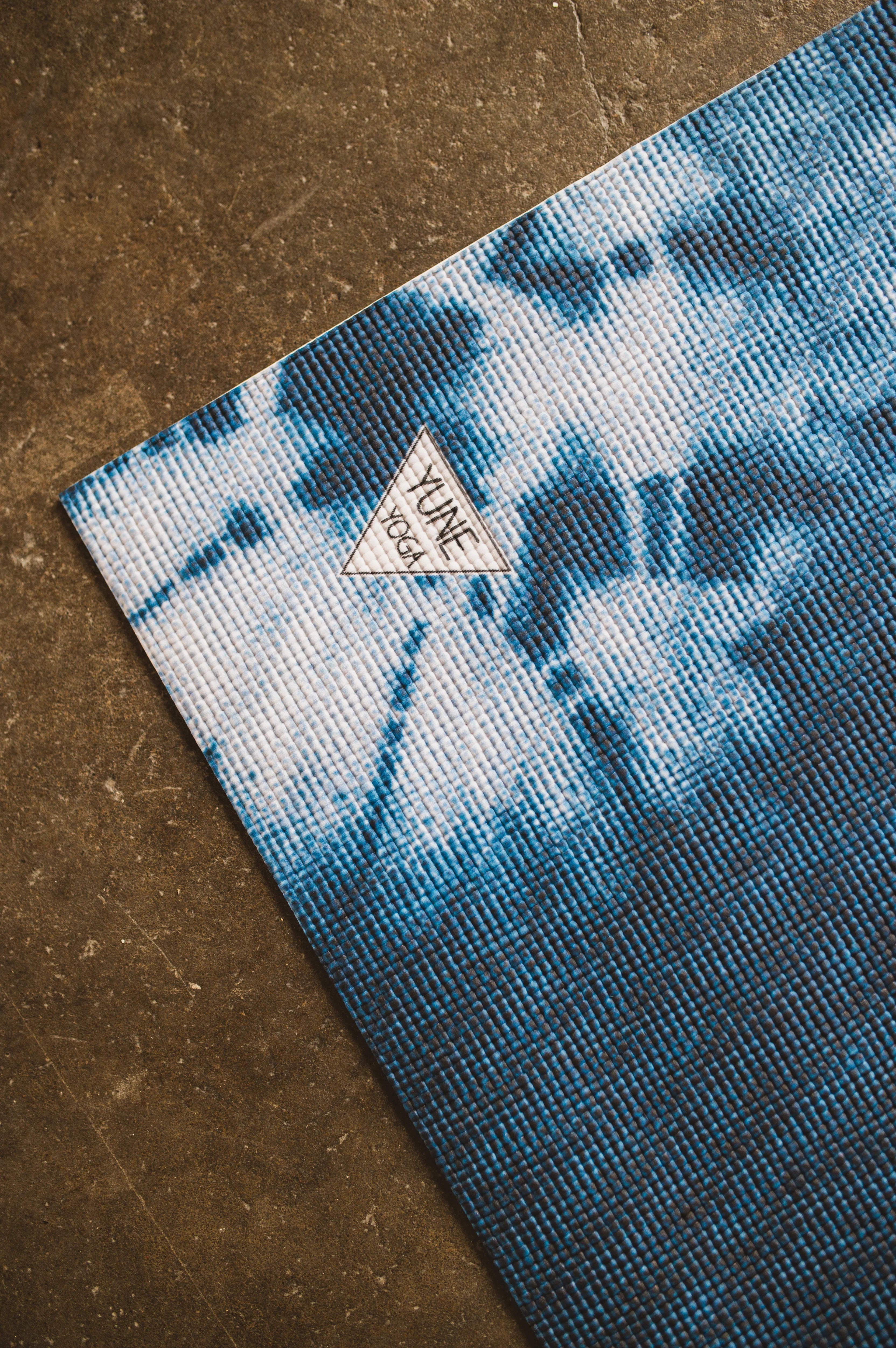 Ataraxy non-slip yoga mat with serene minimalist design and textured grip for cushioned fitness support — view 5