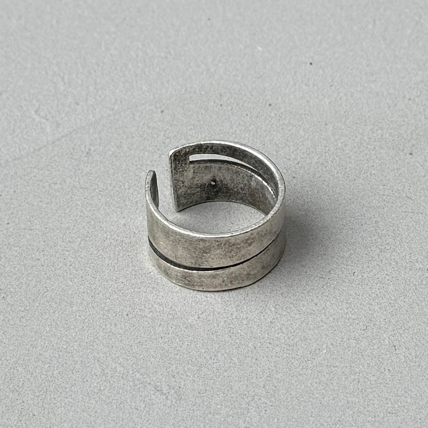 Cutout Silver Band Ring-0
