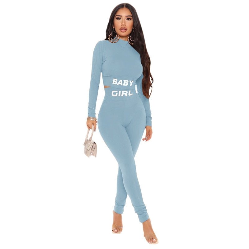 Women's letter print gym tracksuit featuring a long sleeve crop top and flexible matching leggings. — view 3