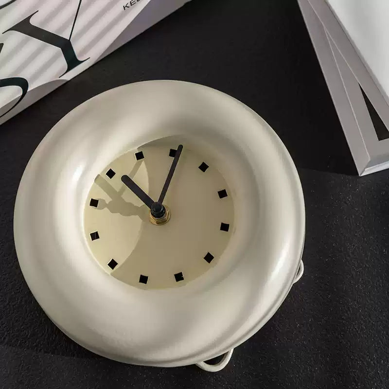 Modern round iron desk clock with matte finish perfect for silent minimalist home office decor — view 3
