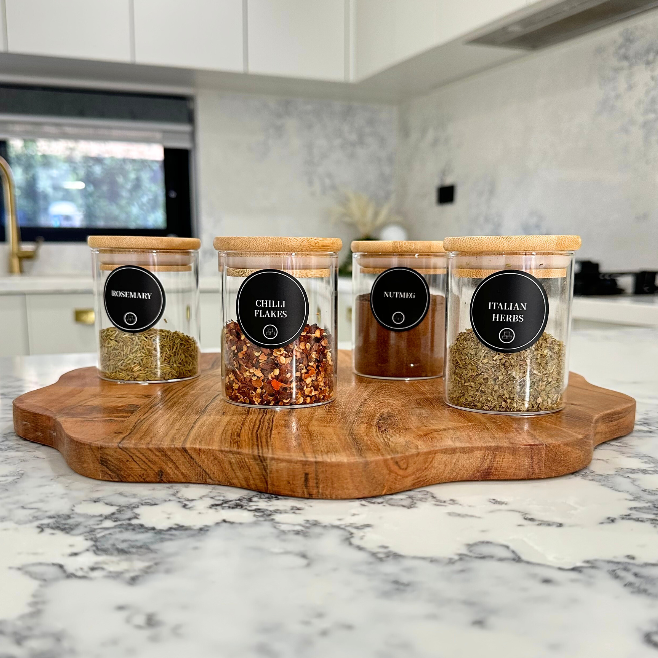 Clear glass 220ml spice jar with natural bamboo lid and silicone seal for pantry storage — view 2