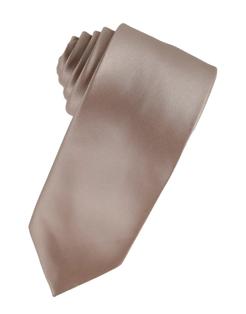 Solid color Eternity men's necktie made of premium woven satin twill in a self tie style — view 4