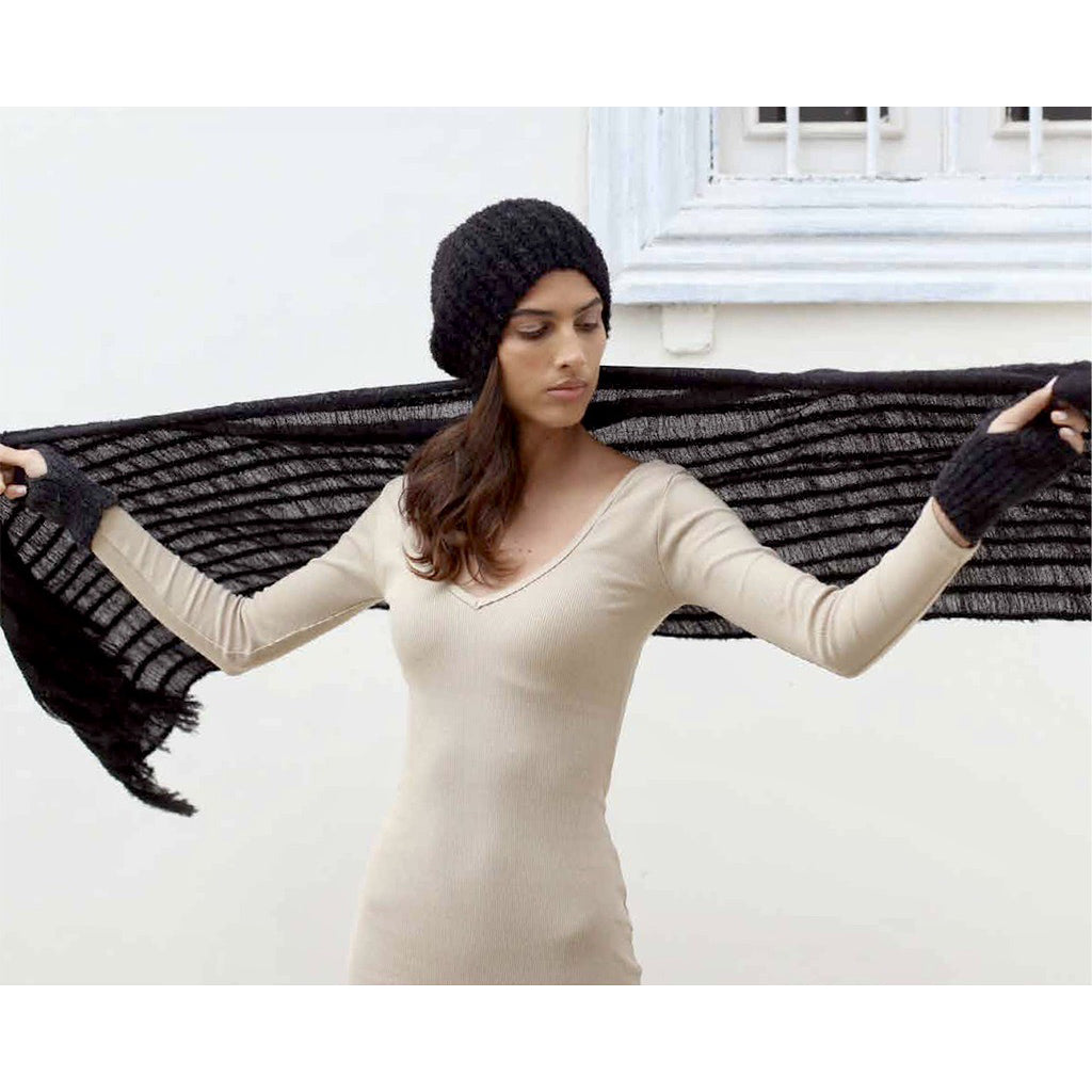 Plush Black Alpaca Beanie Hat-4