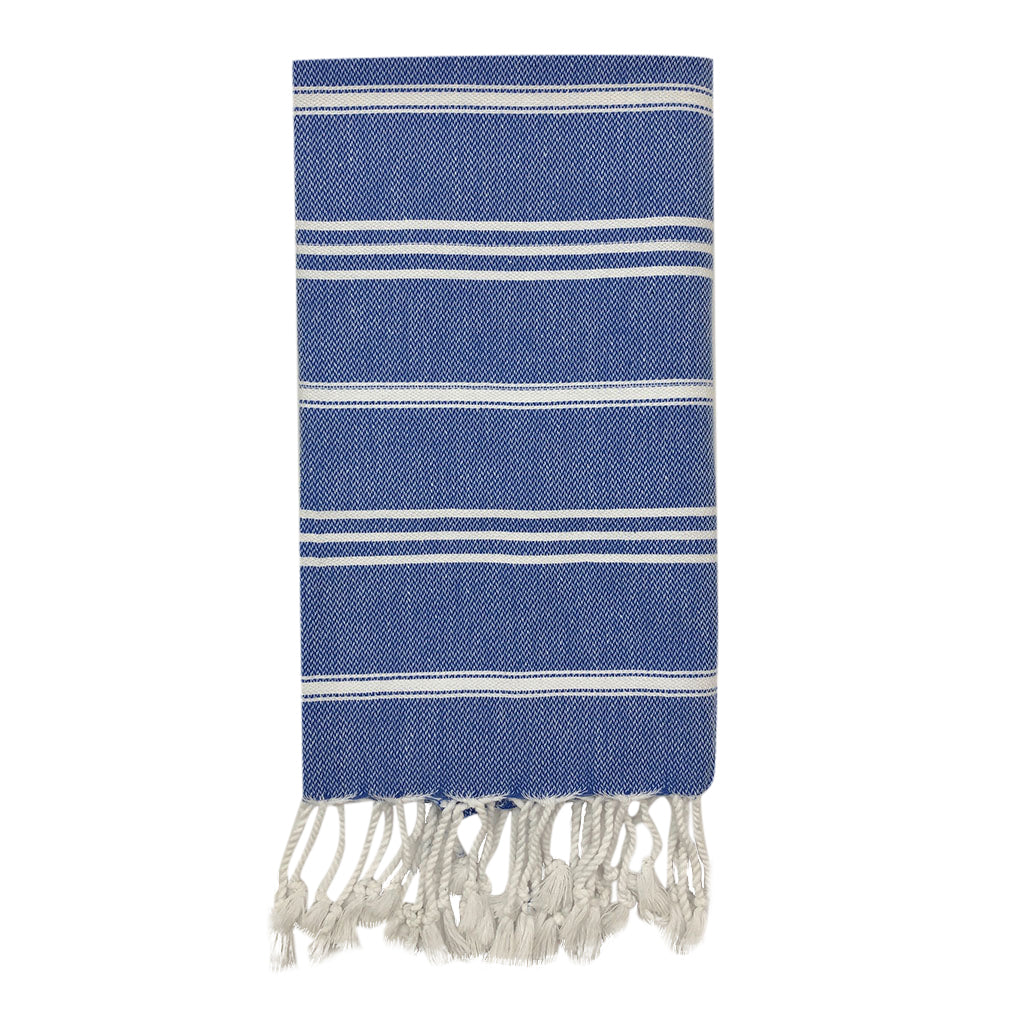 Classic Turkish hand towel with hand-knotted fringe, made of highly absorbent 100% cotton. — view 5