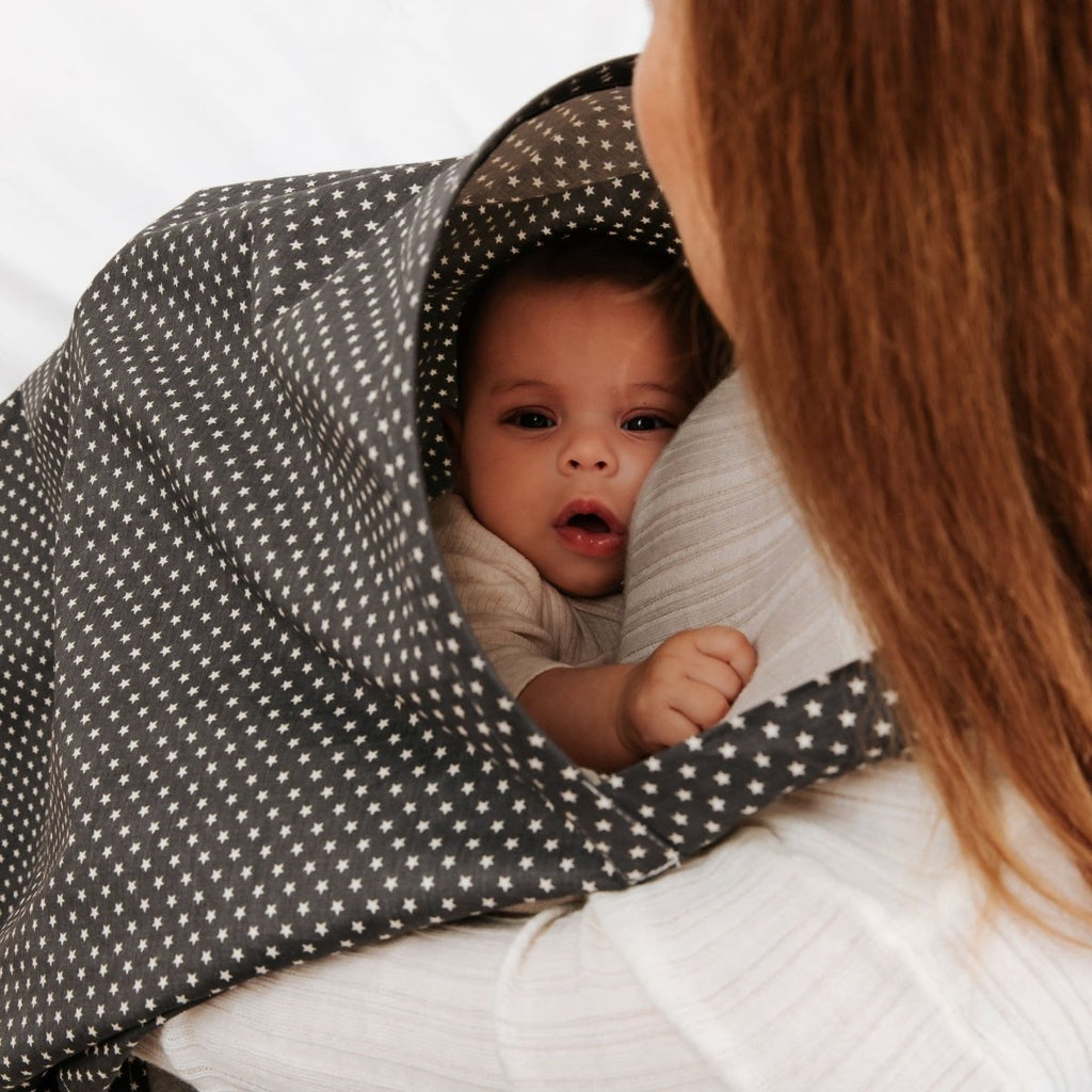 White stars breastfeeding apron made of lightweight cotton with an adjustable boned neckline — view 3