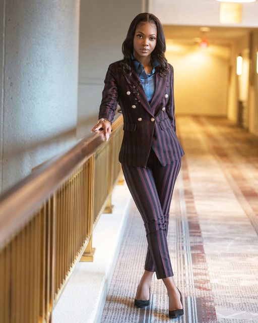 Burgundy stripped 2-piece pants suit (UK size 10)-3