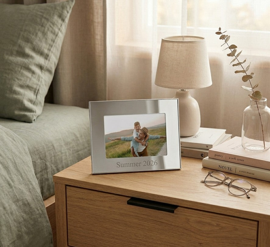 Silver nickel plated Cambridge 4x6 photo frame with a wide plain border for personalized engraving — view 2