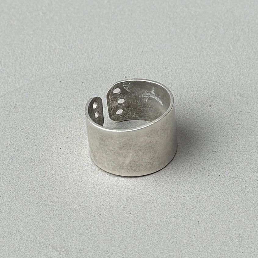 Circle Cutout Silver Band Ring-0
