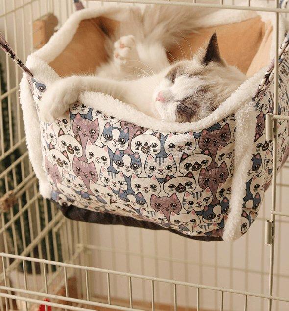 Cozy hanging cat hammock nest made of soft flannel and plush cotton with sturdy alloy clips — view 3