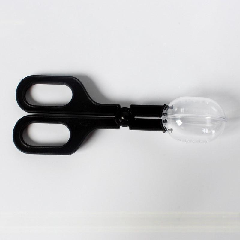 Black ABS plastic insect trap with scissor handle for small reptile feeding and terrarium cleaning — view 4