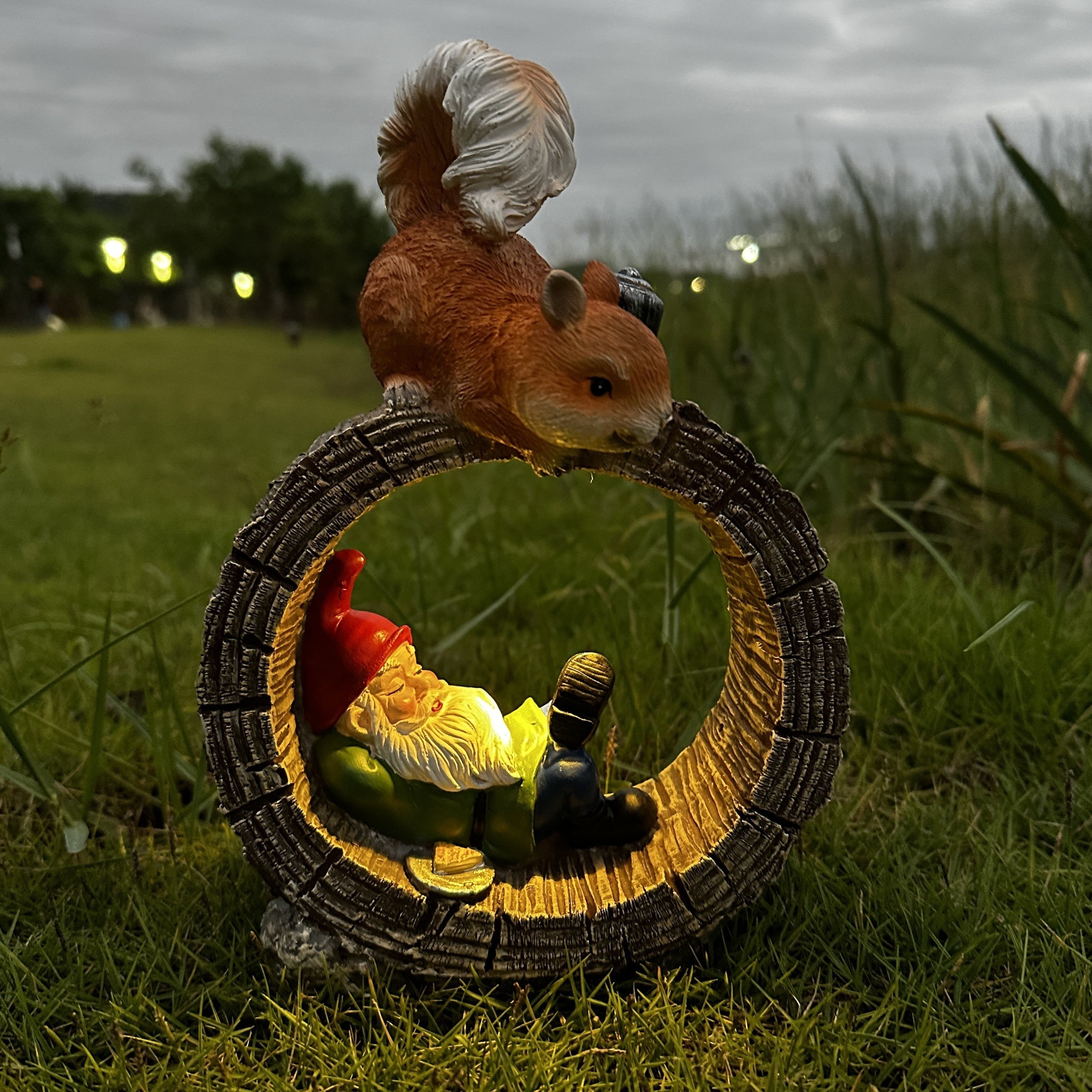 Resin squirrel garden statue with integrated solar light for outdoor patio decor — view 2