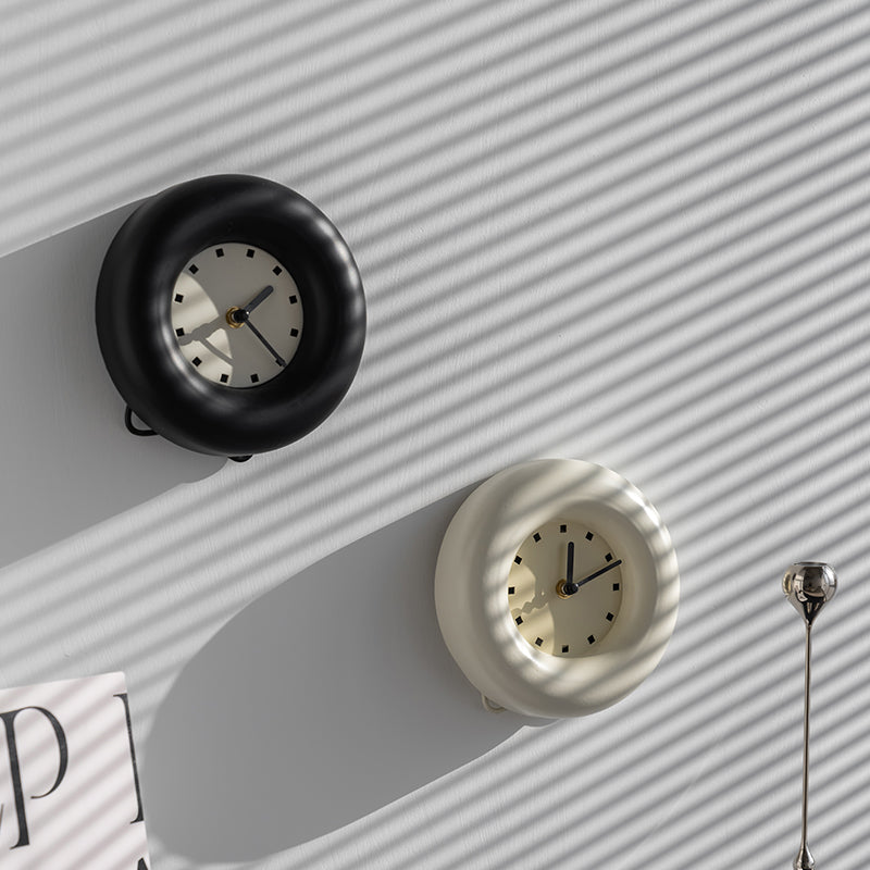 Modern round iron desk clock with matte finish perfect for silent minimalist home office decor — view 2