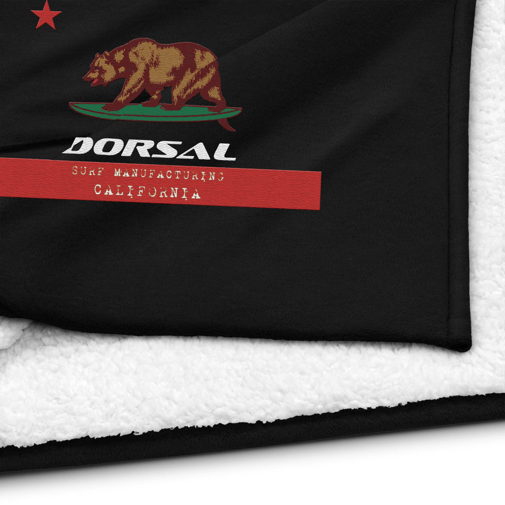 DORSAL premium sherpa blanket folded showing smooth sheeny fleece exterior and plush soft sherpa interior — view 2