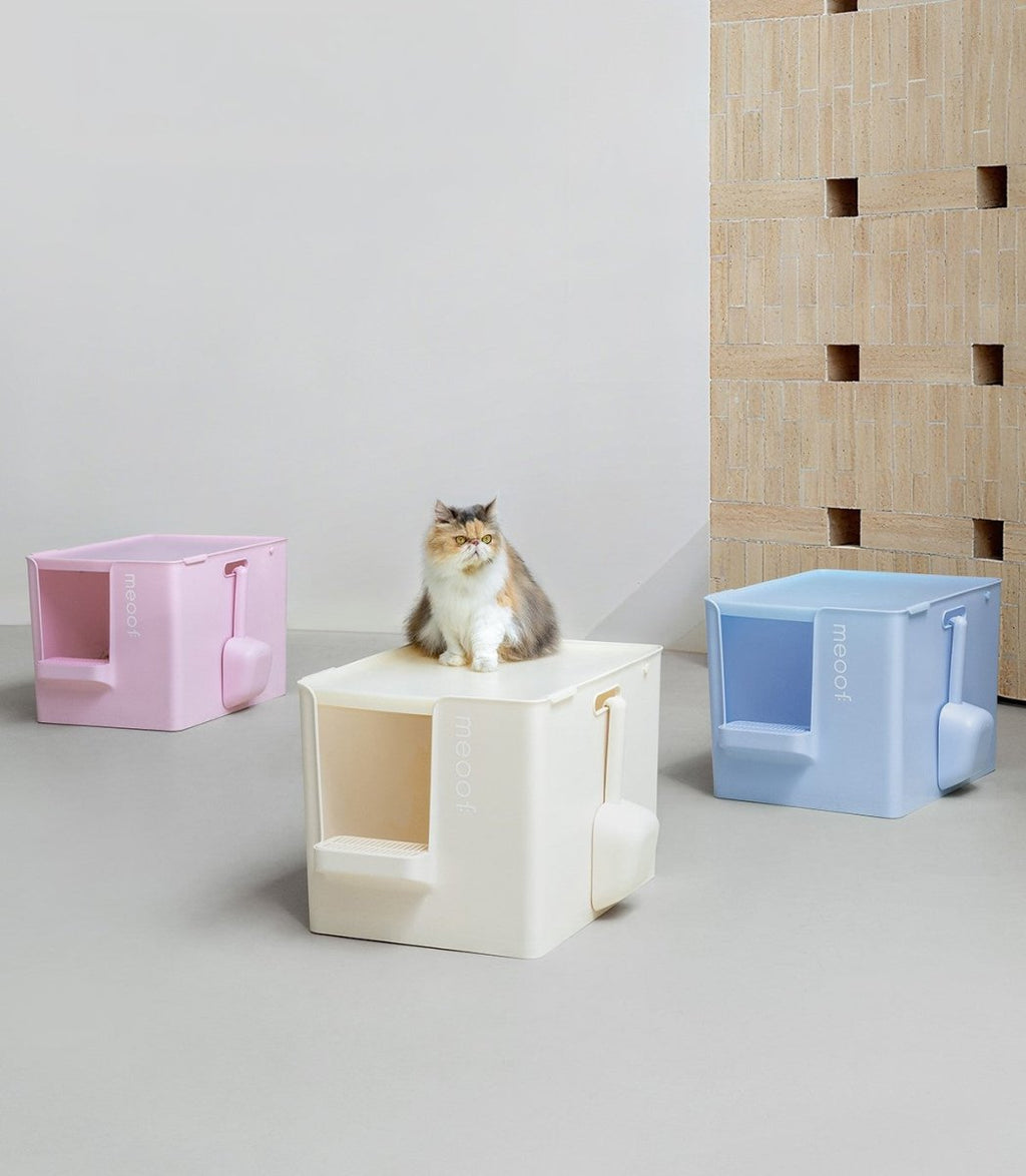 Extra large semi-enclosed cat litter box with anti-tracking step and scoop set in modern design — view 4