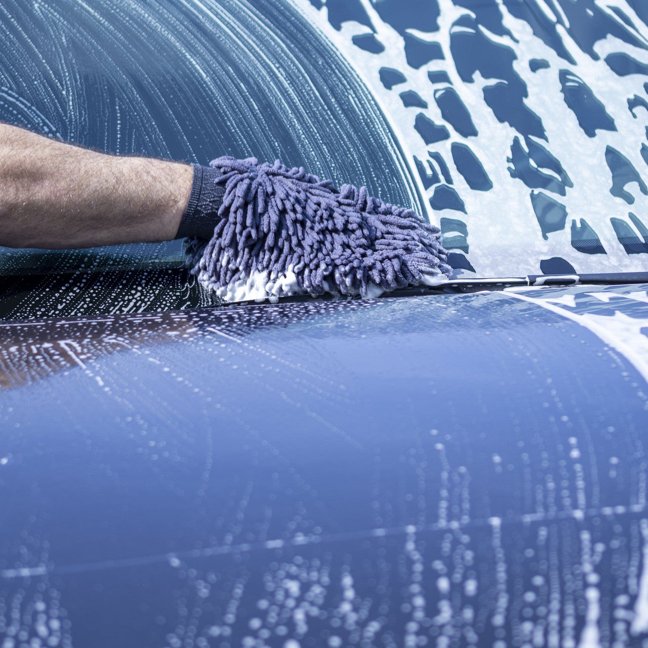 Large gray chenille microfiber car wash mitt for scratch-free auto detailing and cleaning — view 4