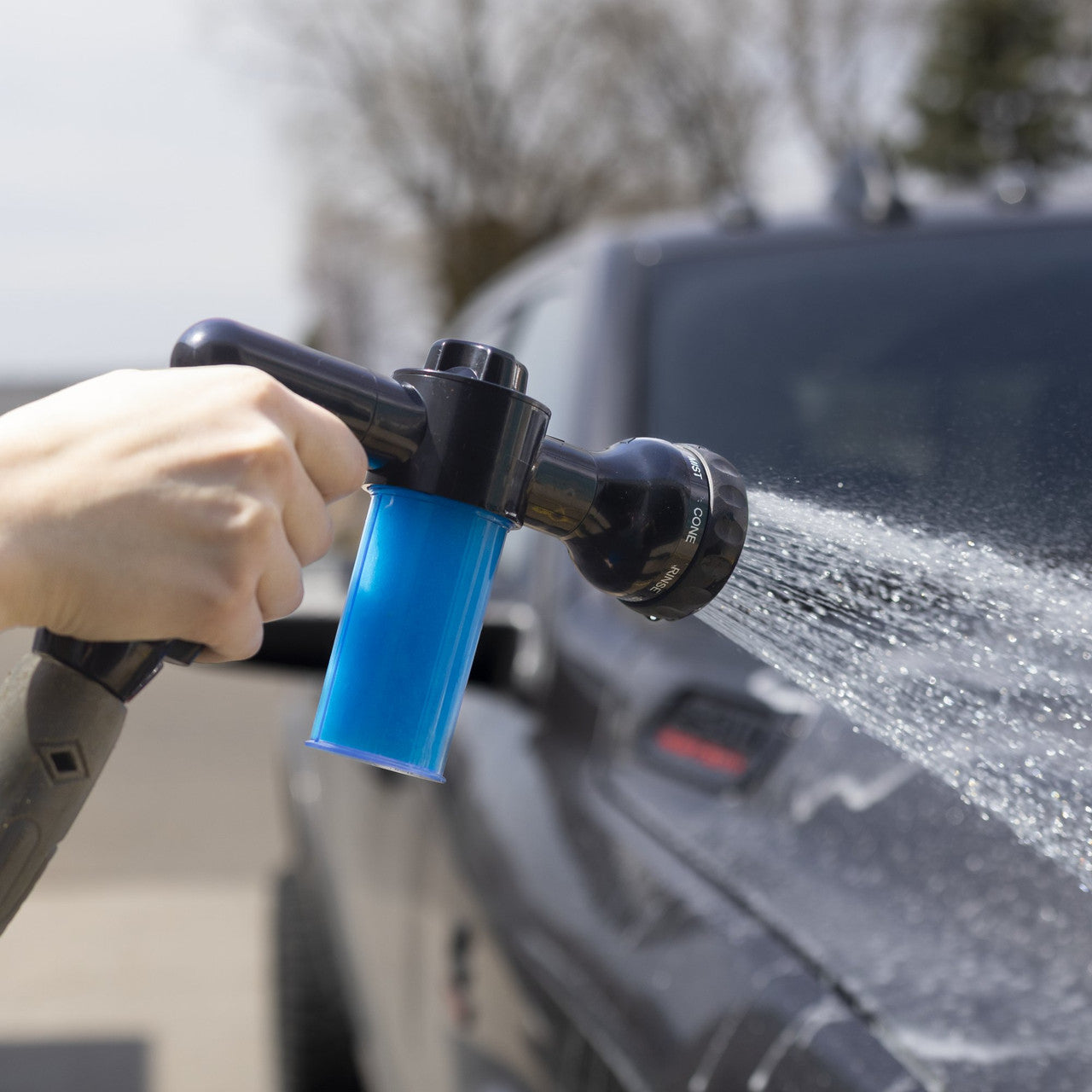 MOTIVITY car wash detailing kit with snow foam soap, ceramic wash, spray nozzle, and microfiber mitt — view 4