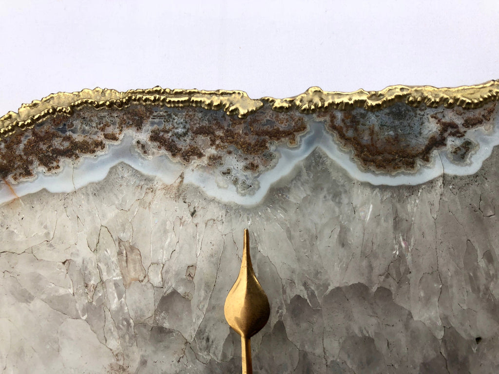 Grey agate wall and desk clock with gold electroplated edges and brass hands. — view 4