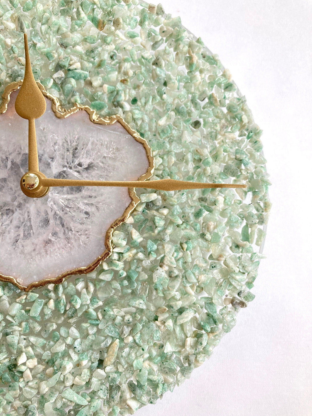 Green crystal and white agate 10-inch round wall clock with gold edges and brass hands — view 4