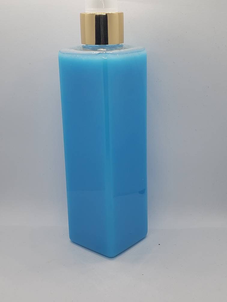 Blue Ocean Breeze body mist 8 oz spray bottle with crisp aquatic fragrance — view 3