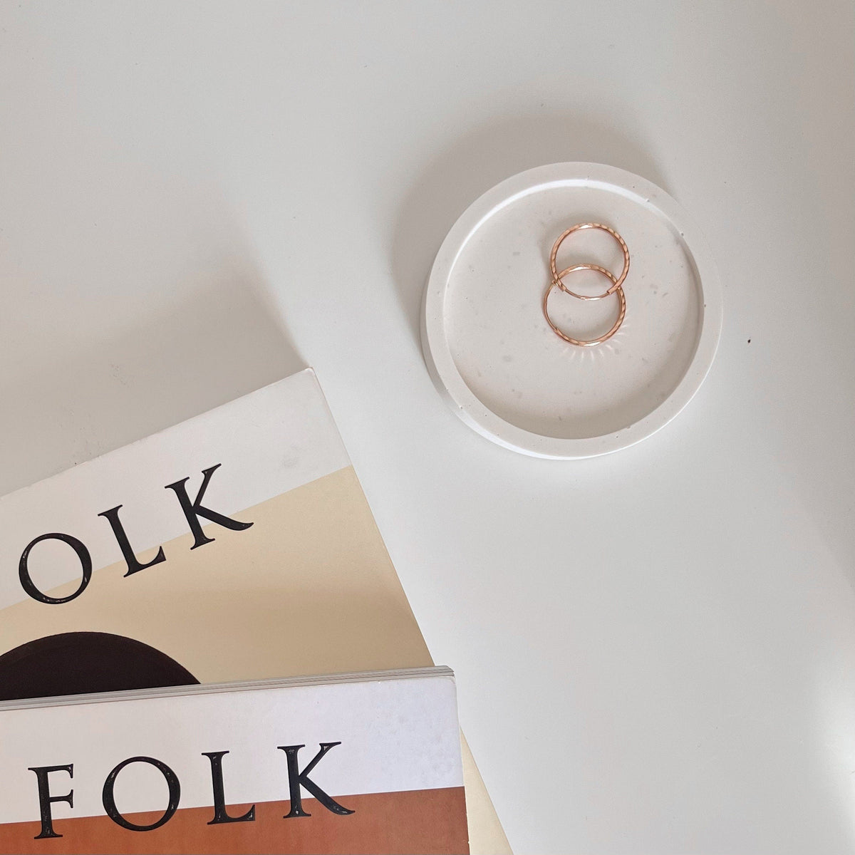 Small Round Jesmonite Trinket Tray: Scandi Home Decor-1