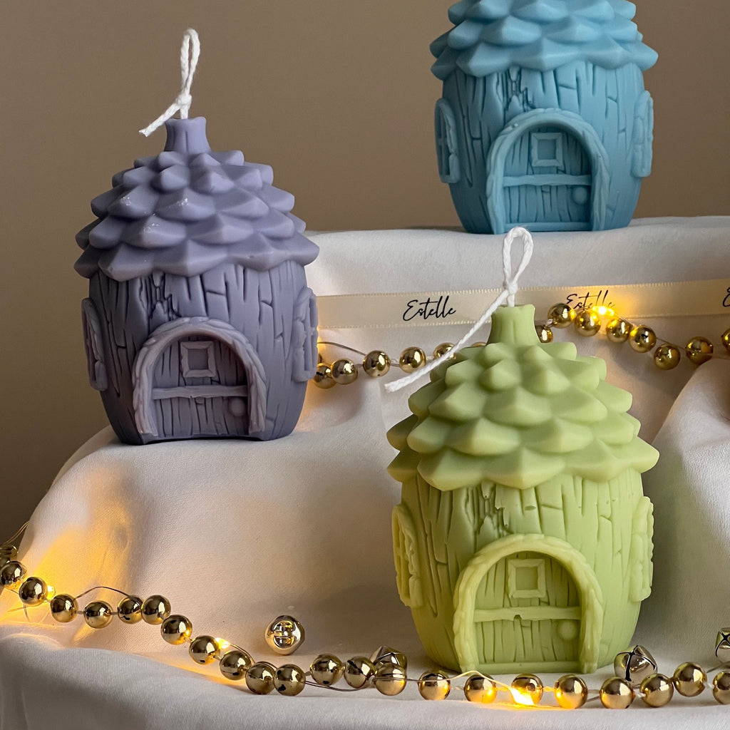 Handmade soy wax pine cone house candle for winter holiday and festive Christmas home decoration — view 3