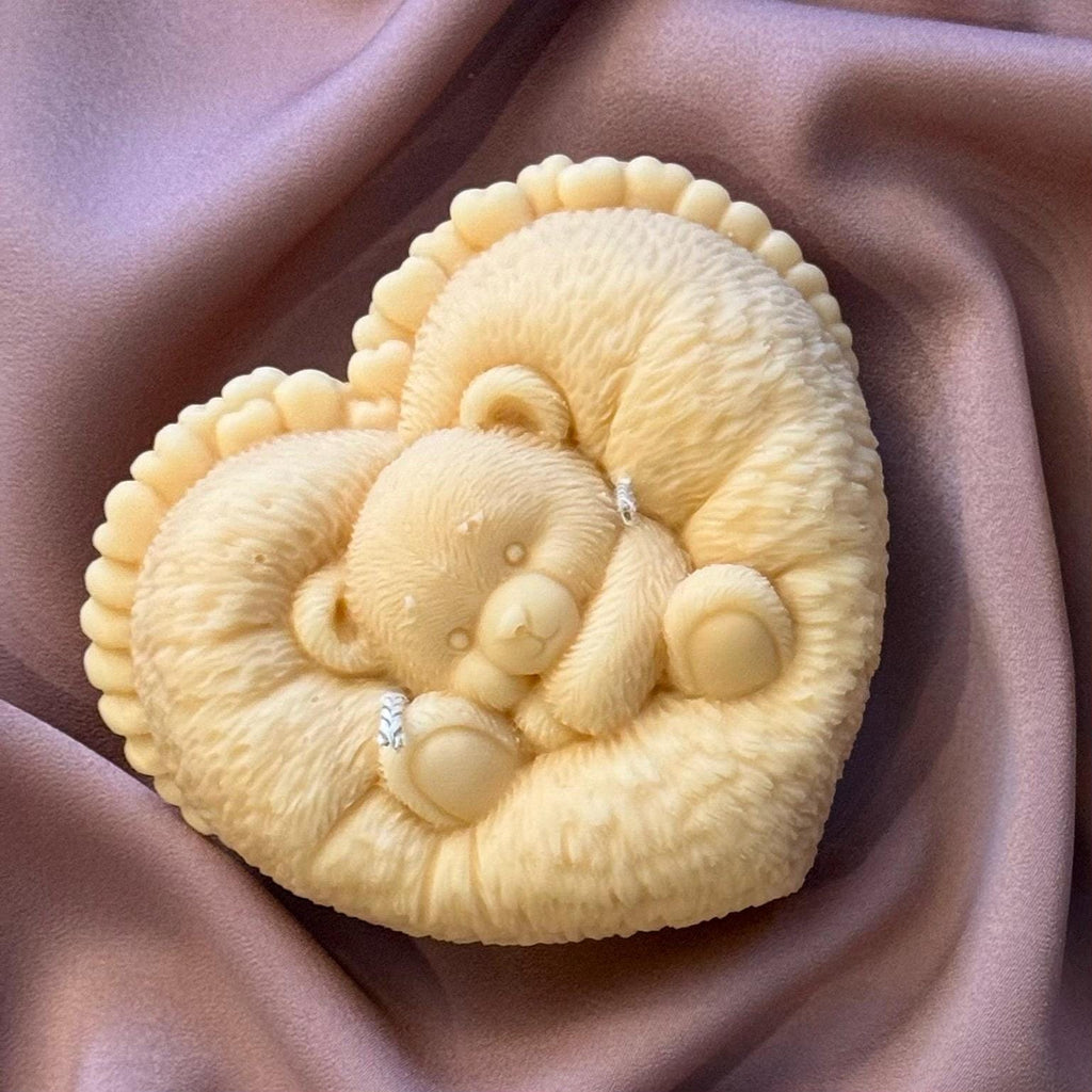 Handmade heart-shaped teddy bear soy candle in an unscented sculptural design for aesthetic home decor — view 4