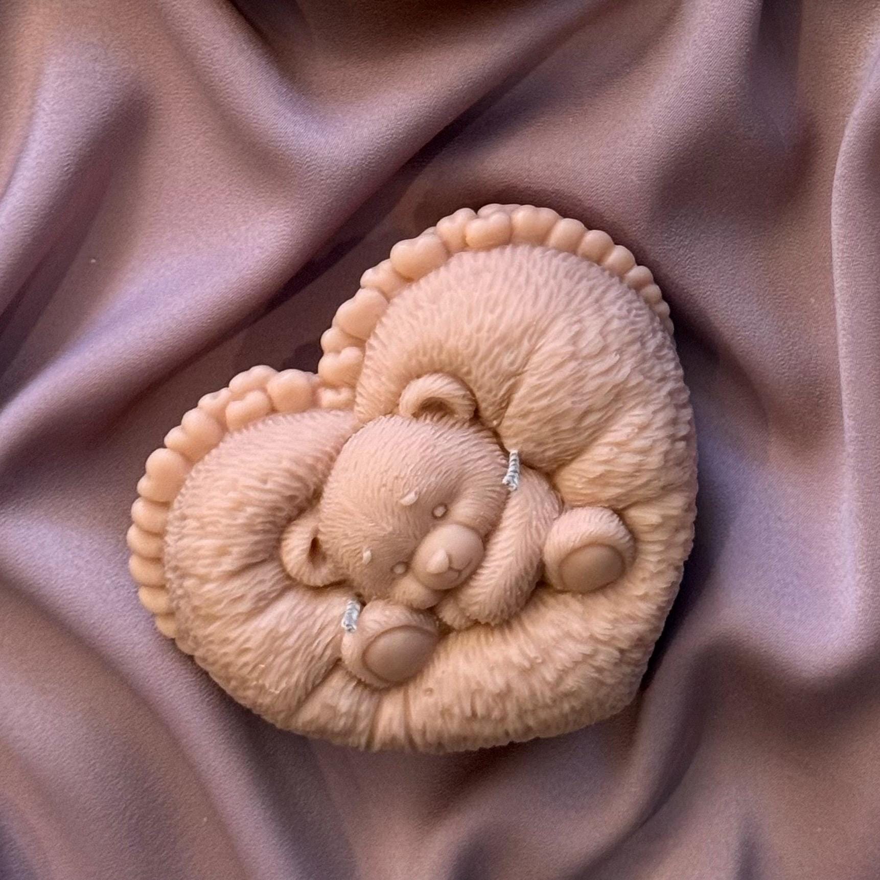 Handmade heart-shaped teddy bear soy candle in an unscented sculptural design for aesthetic home decor — view 2