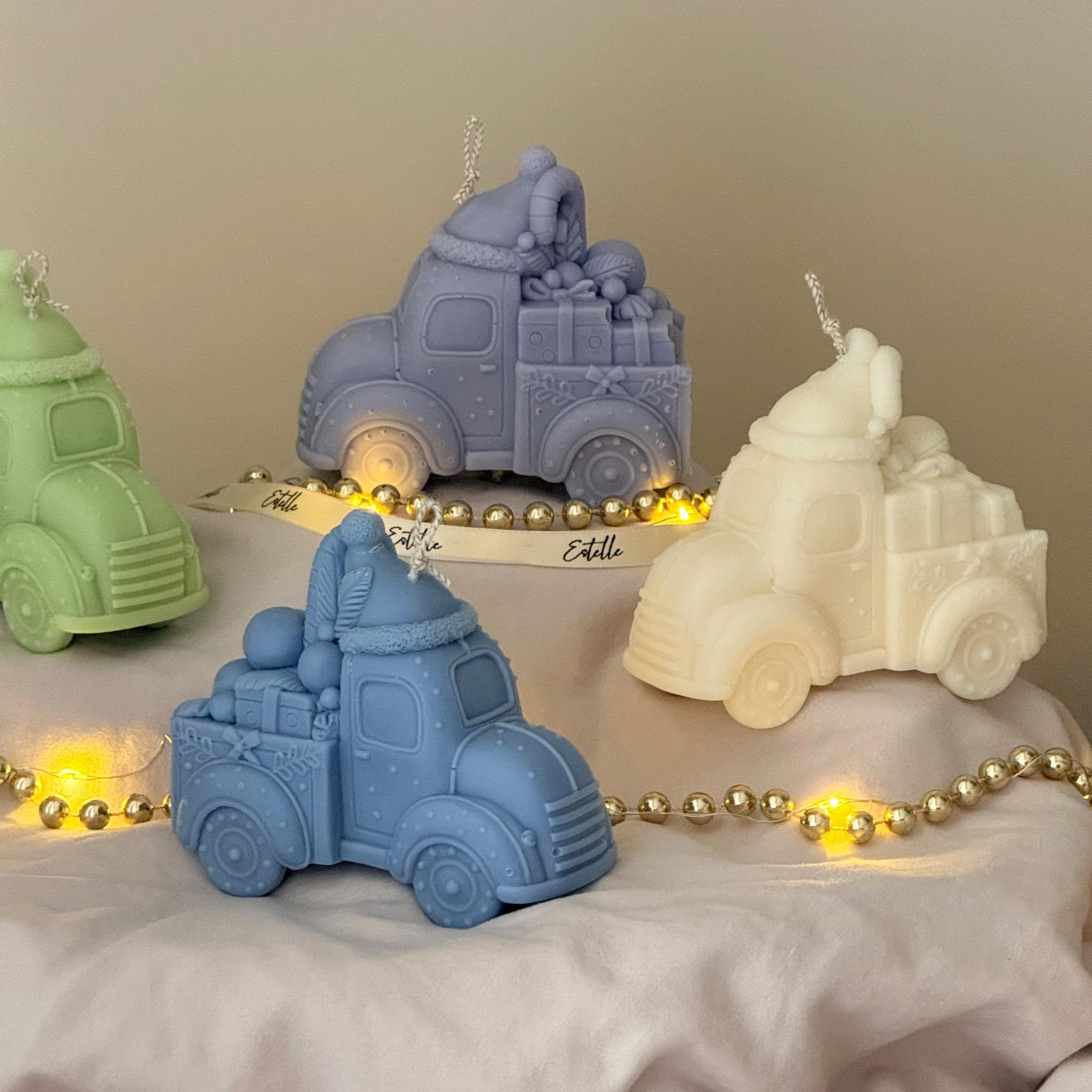 Handmade soy wax Christmas toy car candle in vintage design for festive holiday home decor — view 2