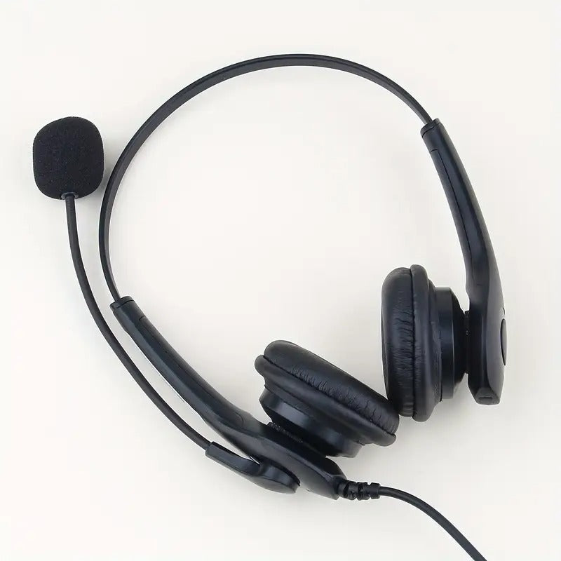 Wired PC gaming headset in black with adjustable noise-cancelling microphone and tangle-free cable. — view 2