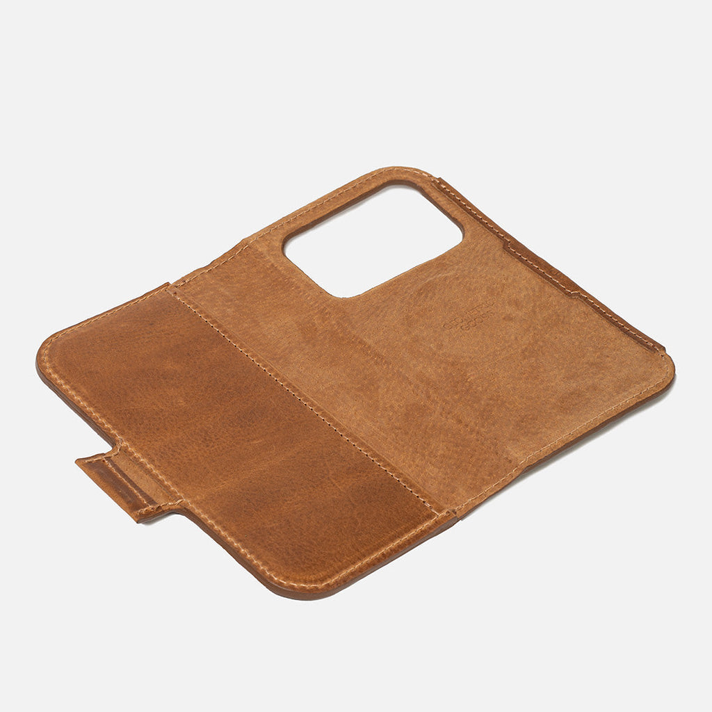 Full grain Italian leather MagSafe folio case for iPhone 17 featuring a minimalist wallet interior — view 2