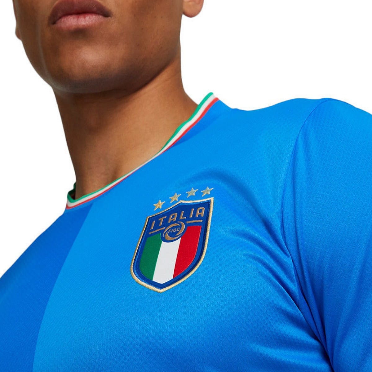Authentic Puma Italy 2022/23 home soccer jersey in blue with national flag collar details. — view 5