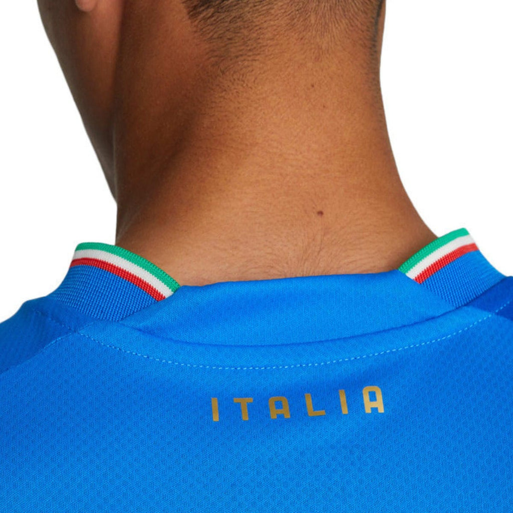 Authentic Puma Italy 2022/23 home soccer jersey in blue with national flag collar details. — view 4